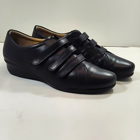 Ecco Black Wedge Shoes - Picture 1 of 7